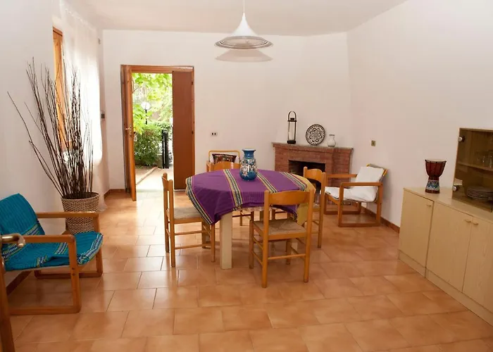 Elena Aparthotel
